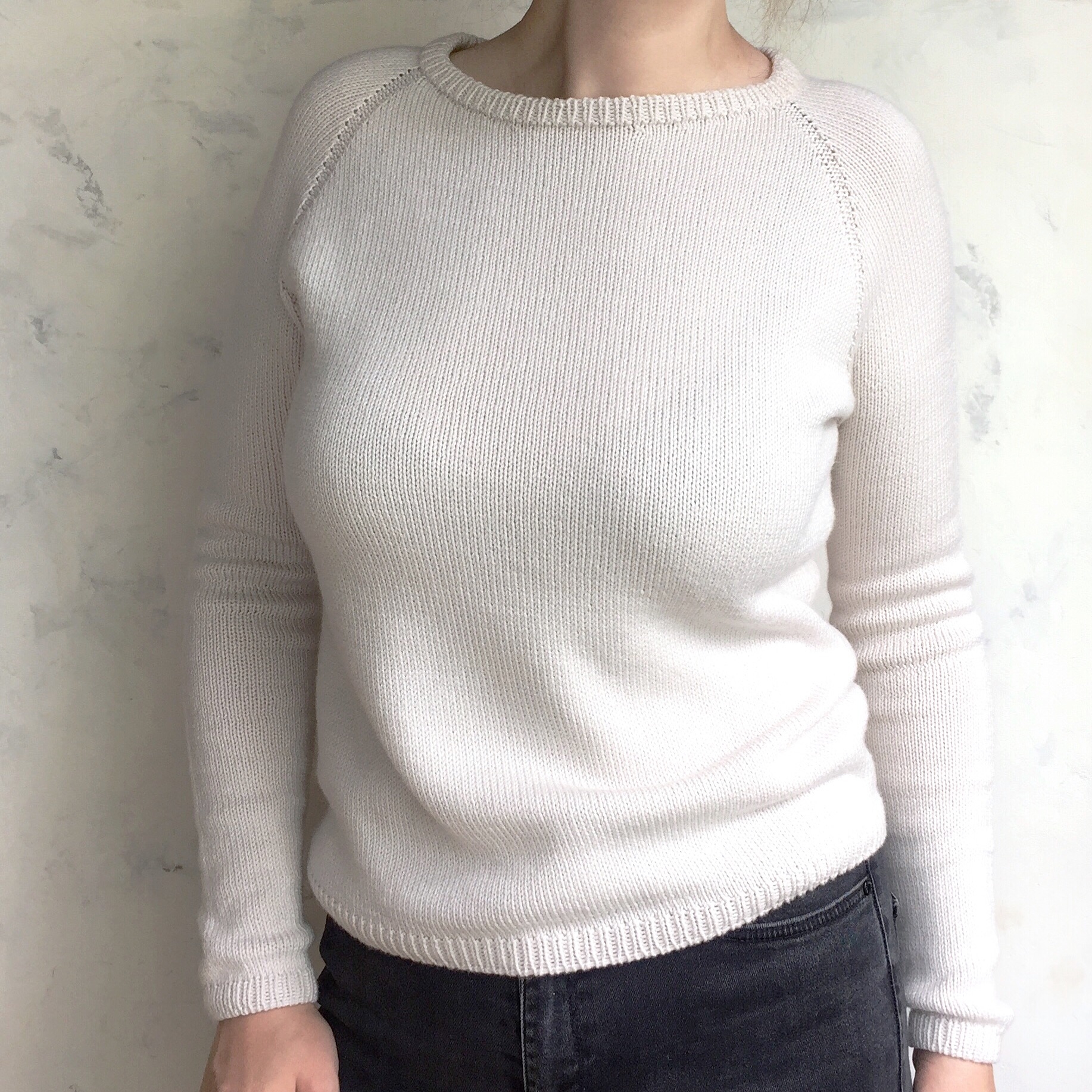 базовый джемпер спицами