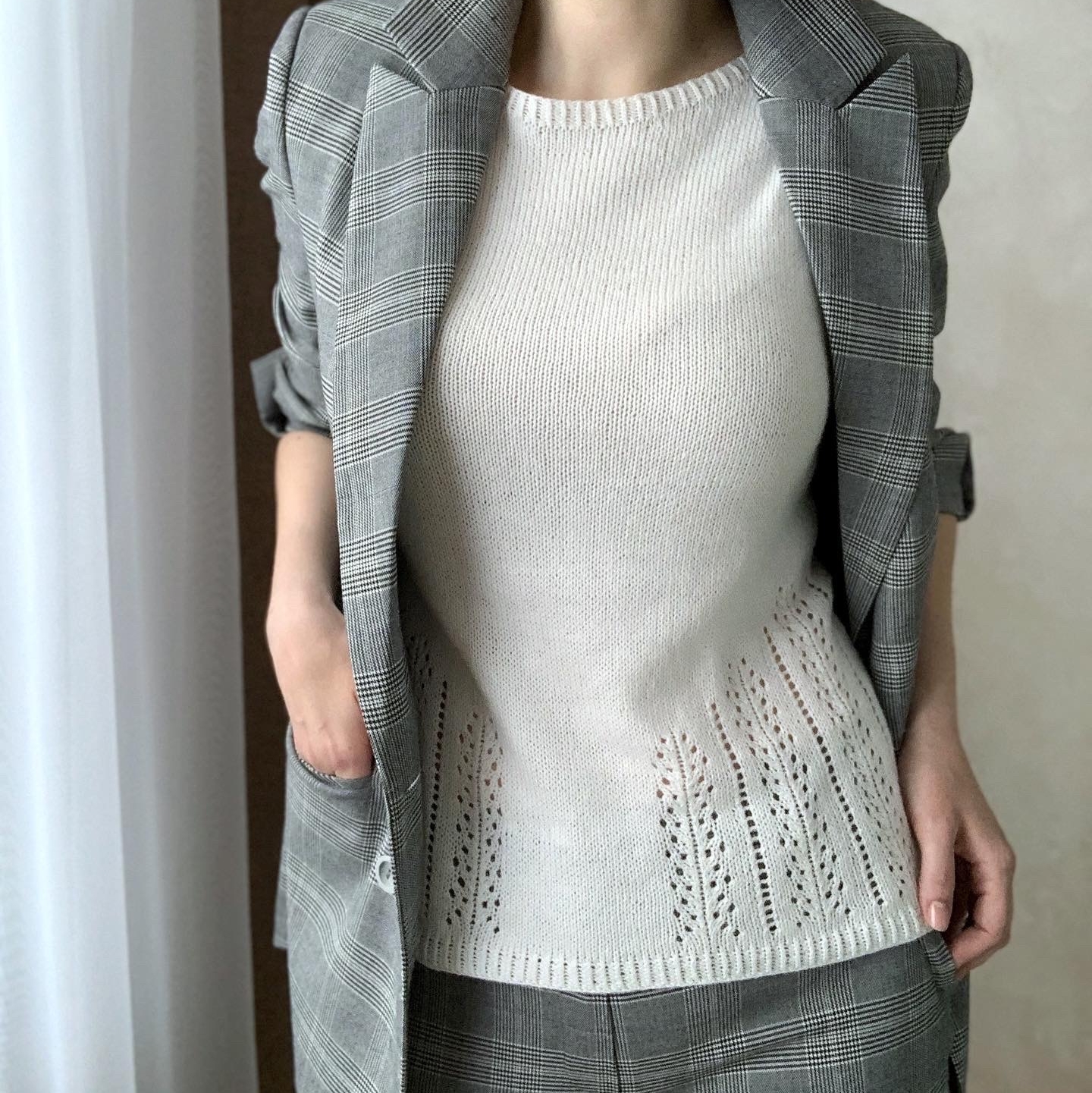 летняя женская вязаная футболка