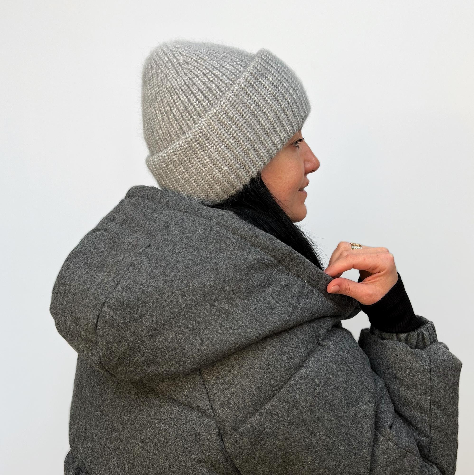 женская шапка спицами