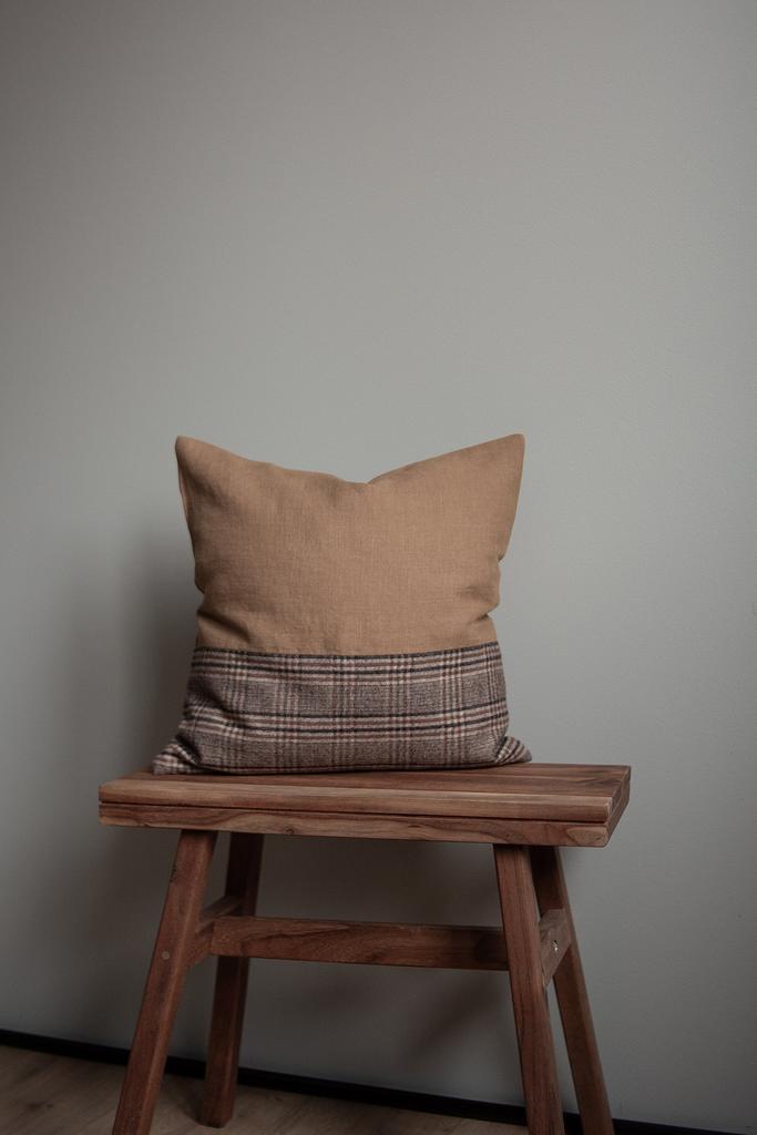 Чехол из шерсти и стираного льна