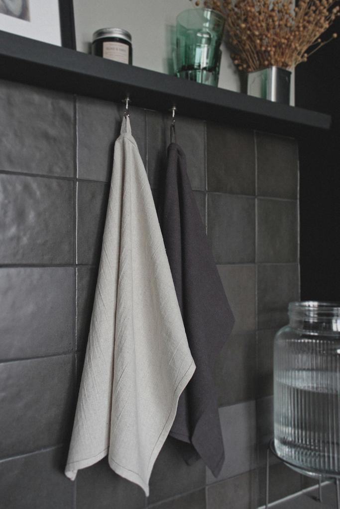 Полотенце кухонное с темной строчкой