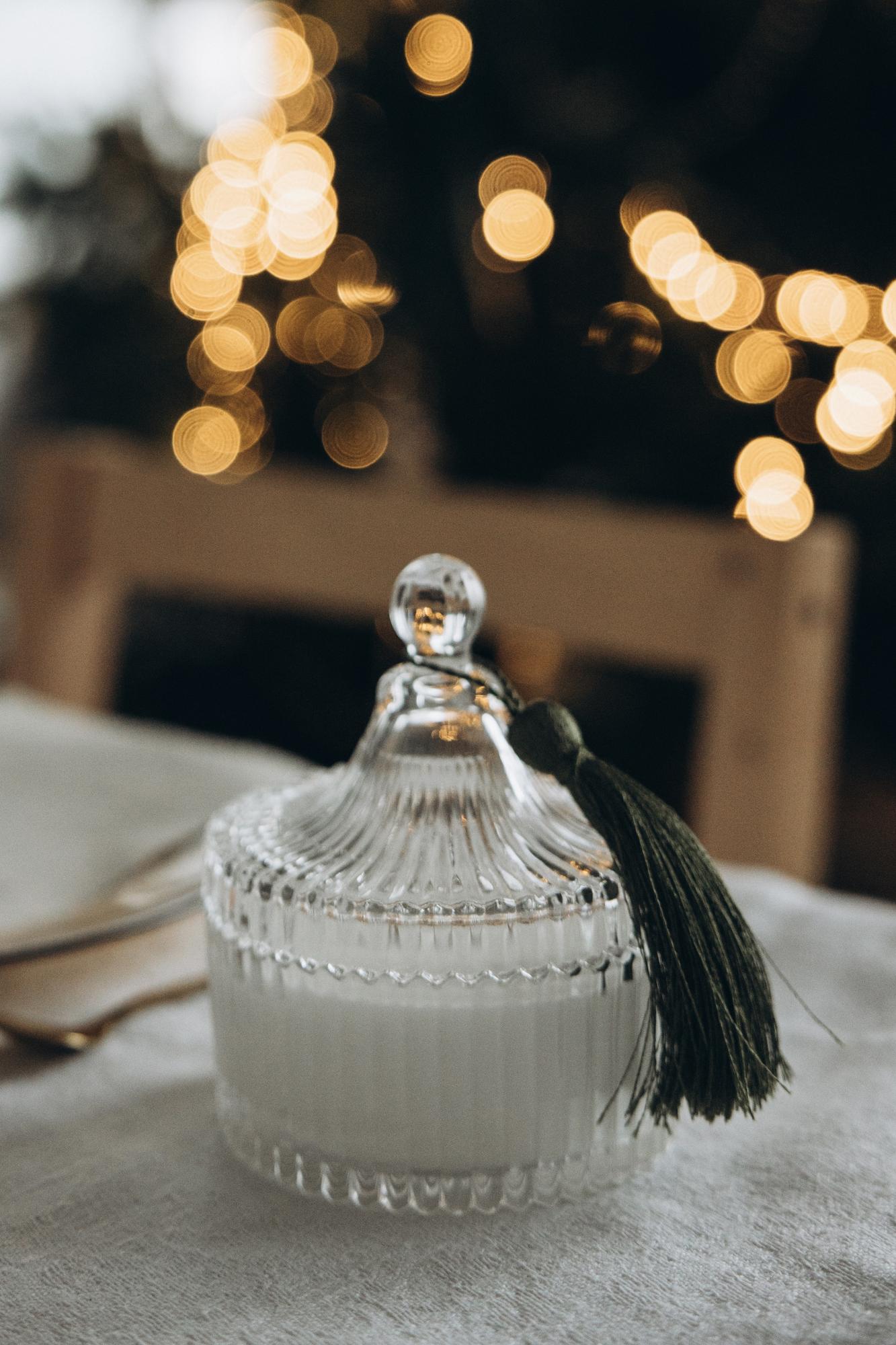 Свеча-шкатулка круглая низкая