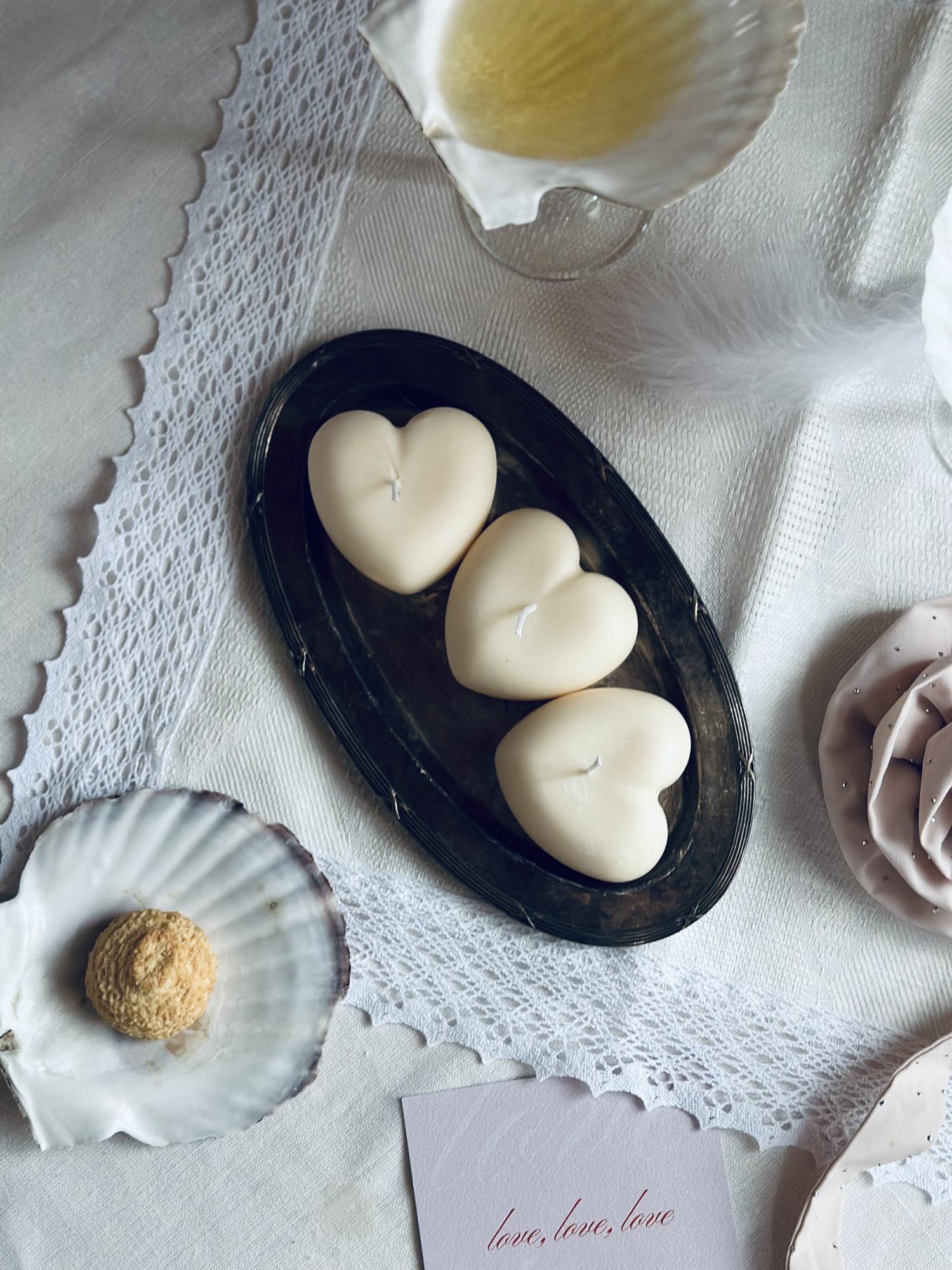 Набор из трех свечей-сердец