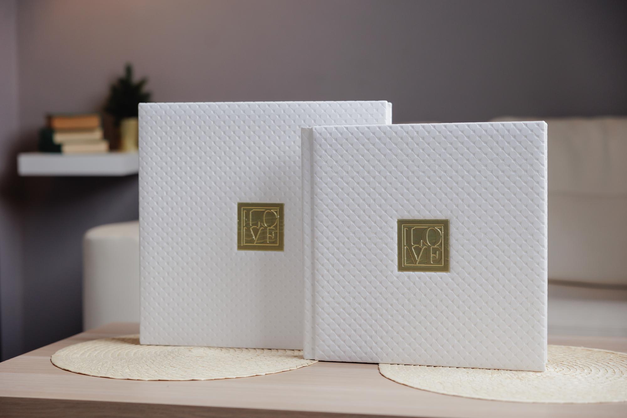 Фотокнига 30x30 - 15 листов.