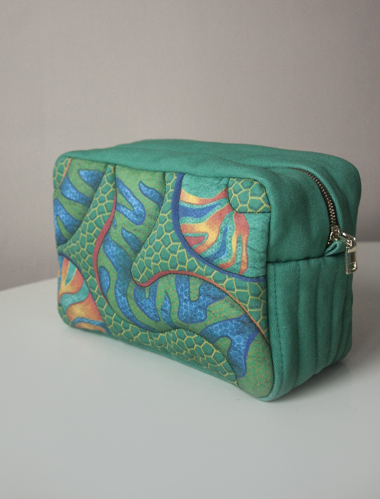 Косметичка ЗМЕЙКИ зеленые