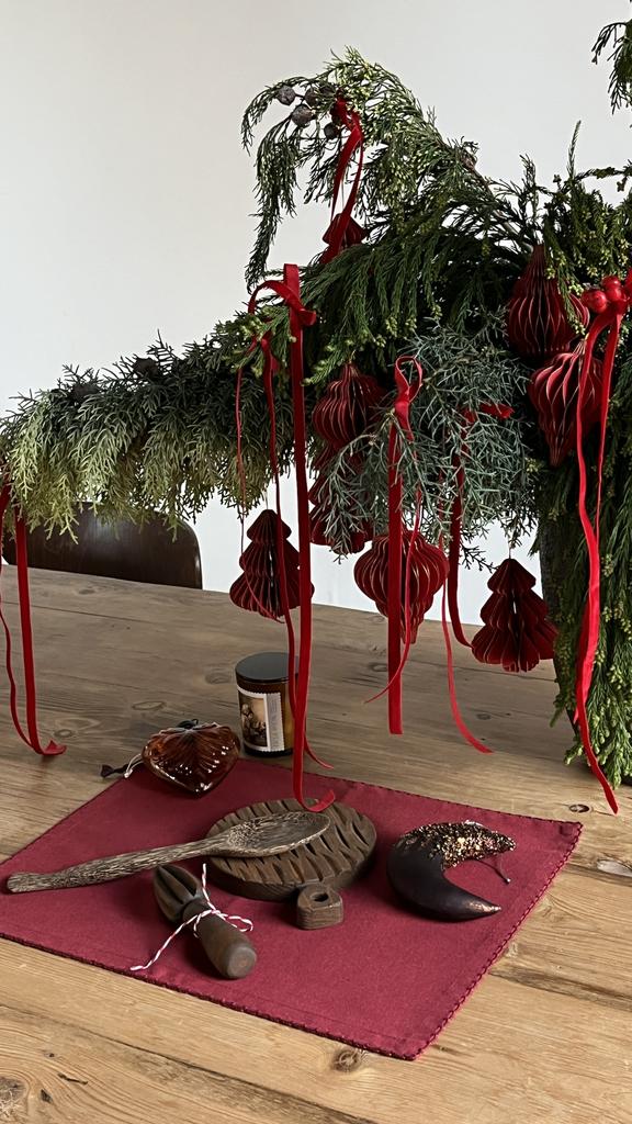 Плейсмат с ручной обвязкой "Петельки", бордо