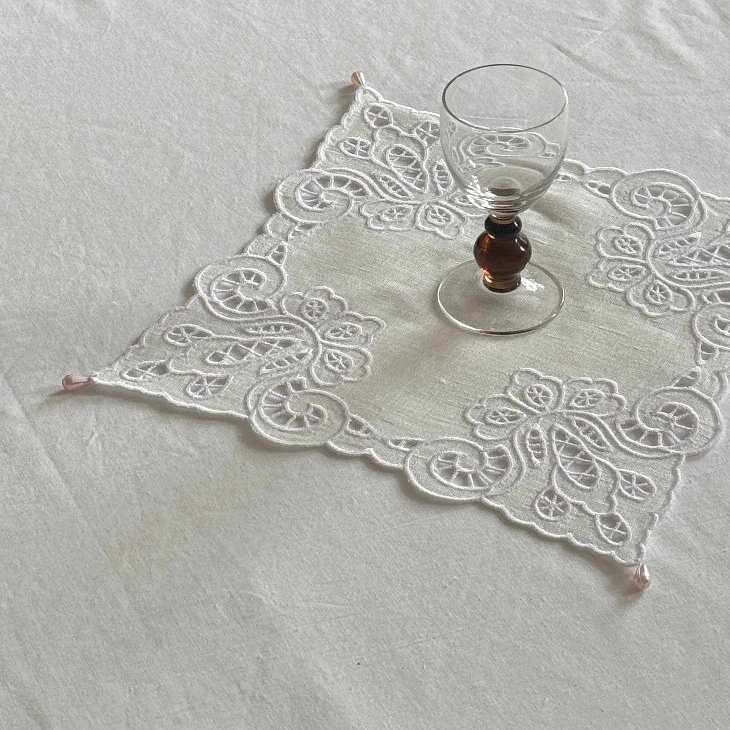 Подставка (костер) ришелье с бусинками