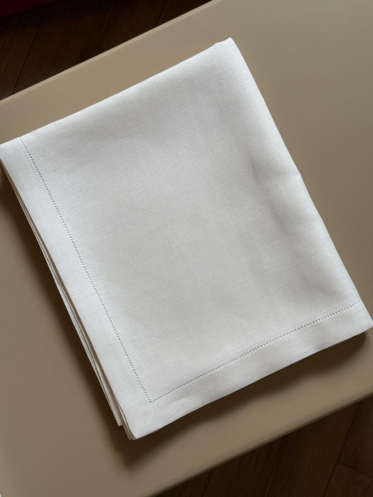 Скатерть с мережкой классика