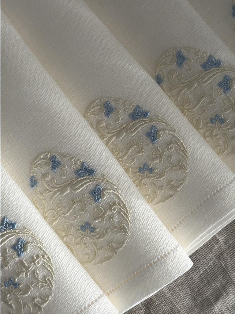 Салфетка с пасхальным яйцом, голубое