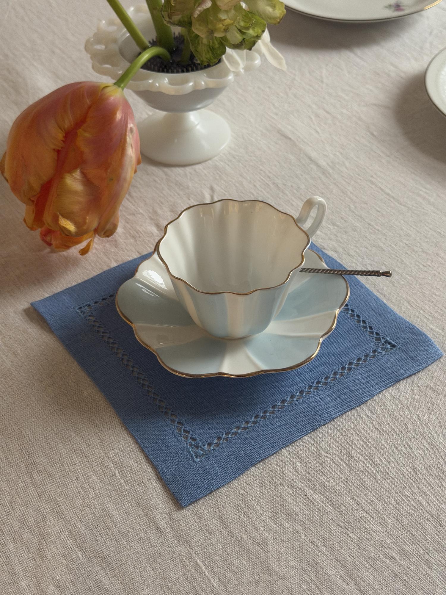 Костер с декоративной мережкой, голубой