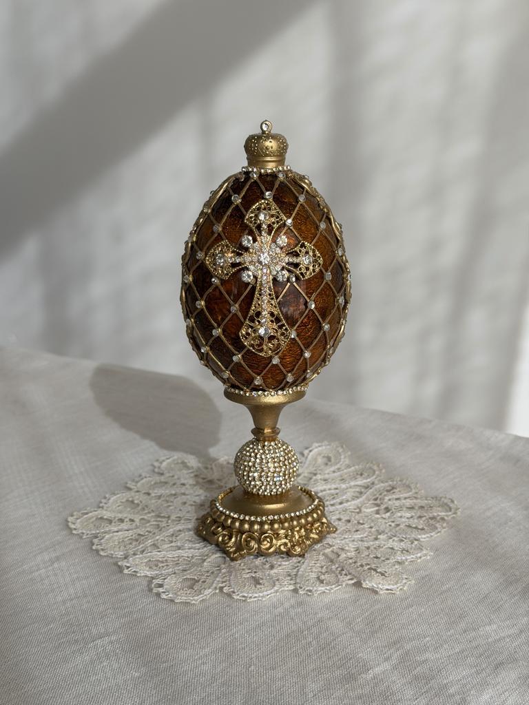 Яйцо на подставке под янтарь №2