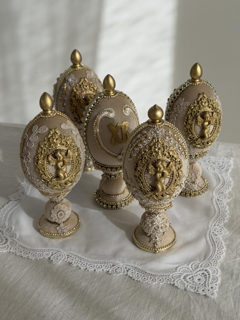 Яйцо бархатное бежевое, в ассортименте