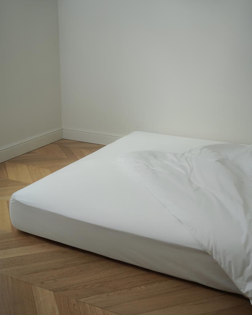 ПРОСТЫНЯ ROOM SERVICE