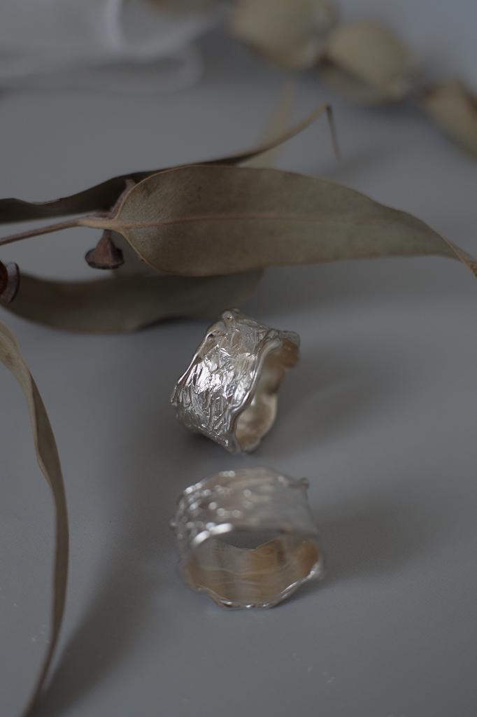 Широкое текстурное кольцо