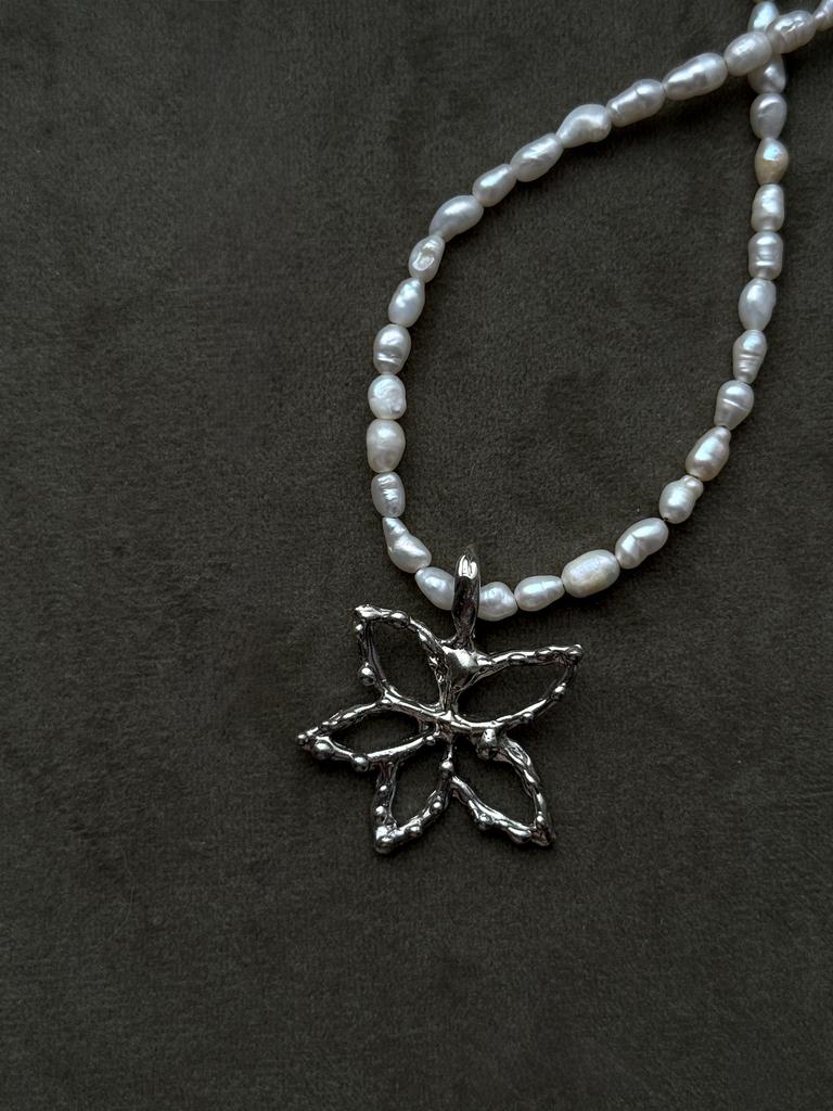 Подвеска Крупный цветок