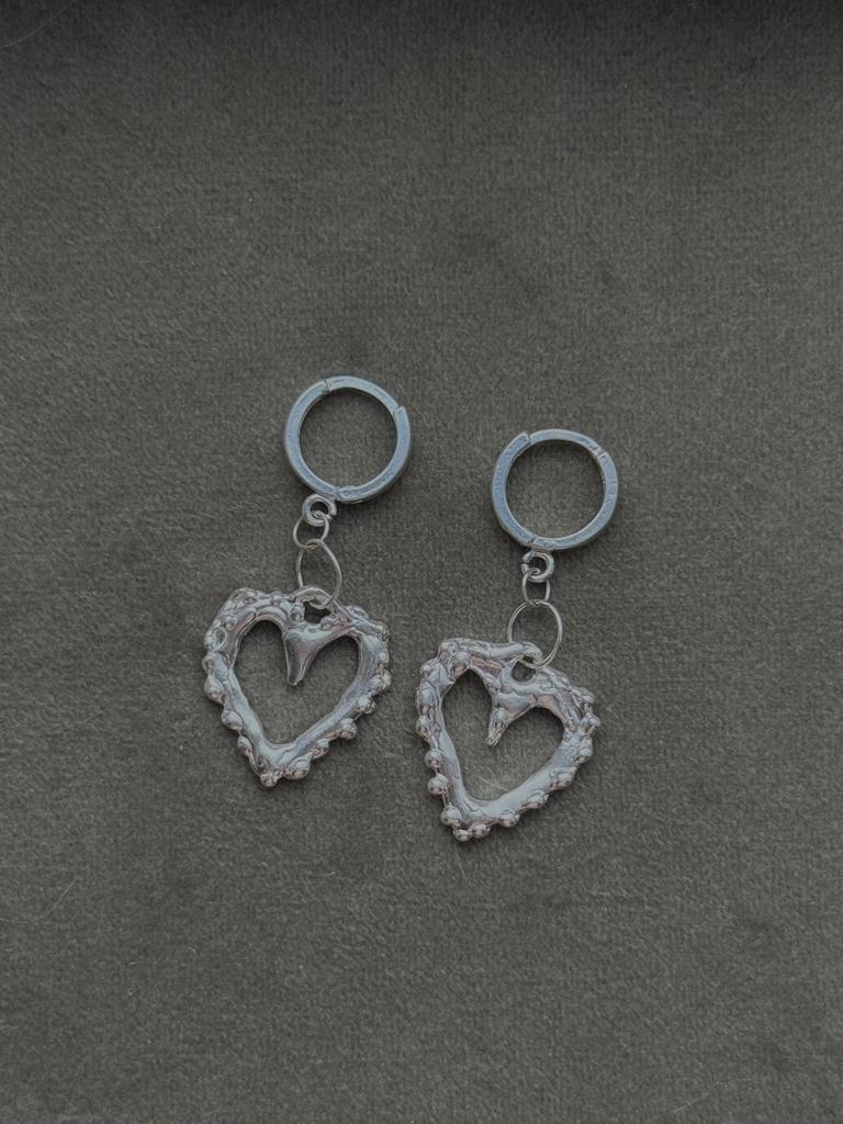 Серьги сердца на английском замке
