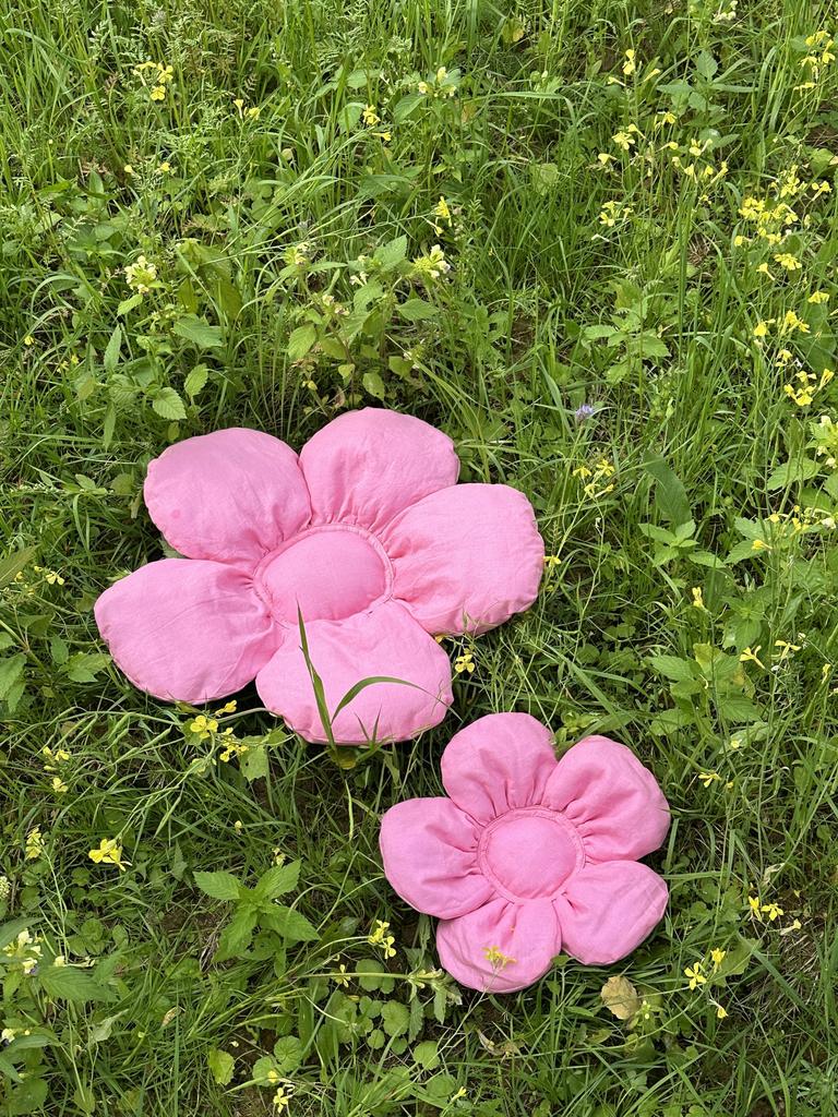 Клубничный цветок