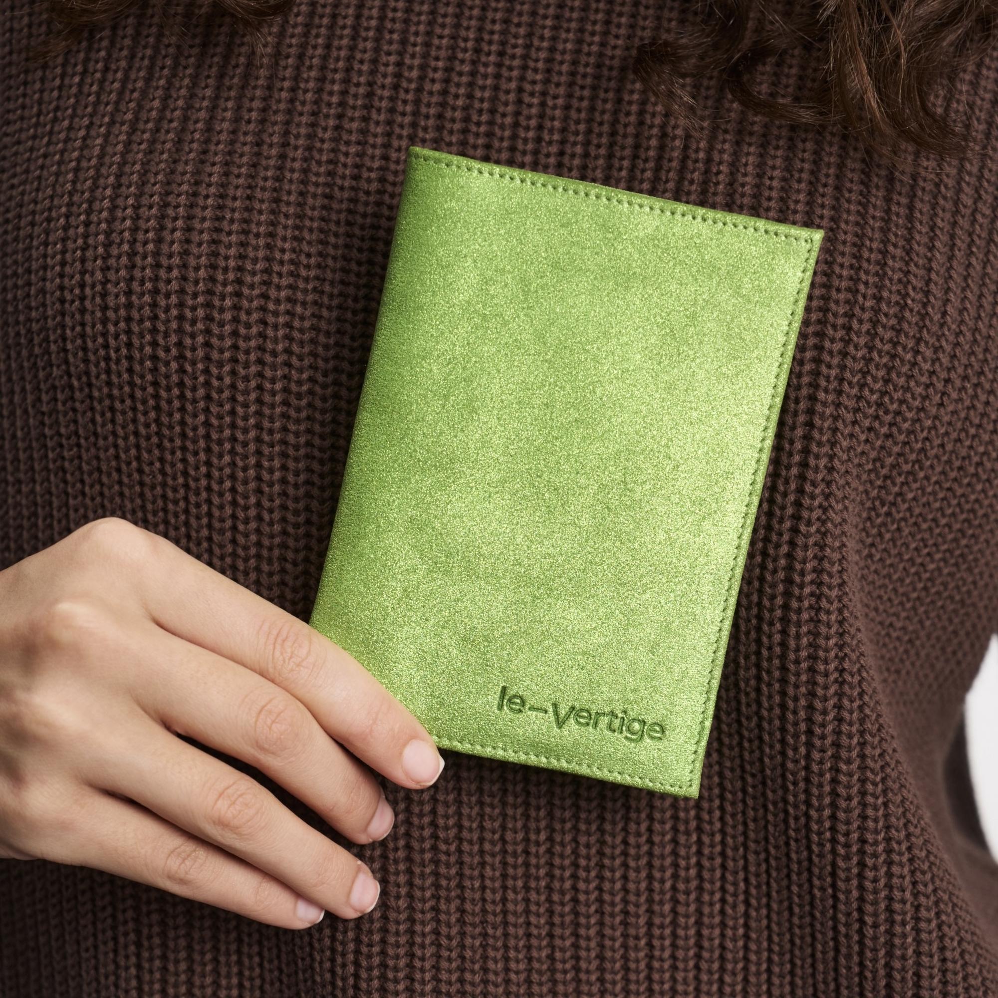 Обложка для паспорта замшевая