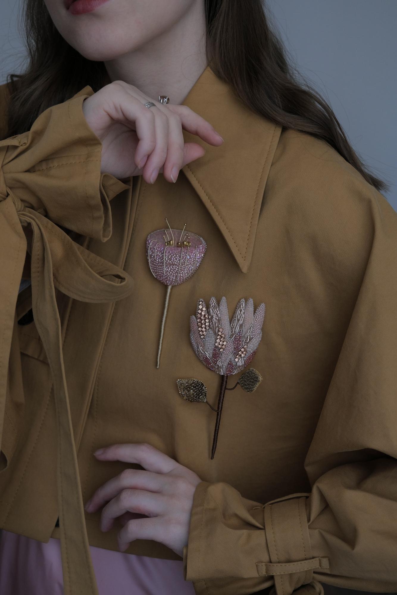 брошь "Кубышка"