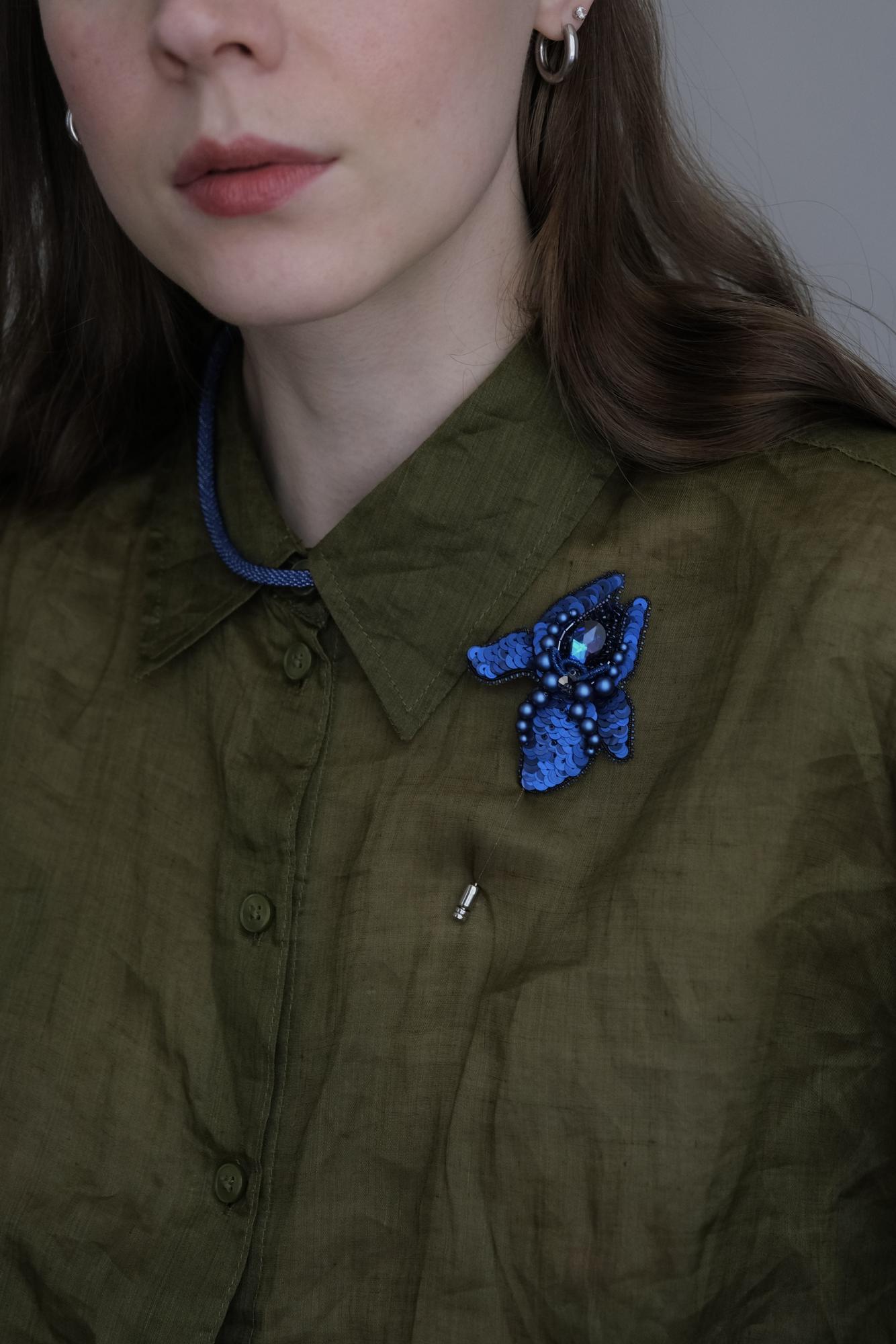 брошь "Ирис индиго"