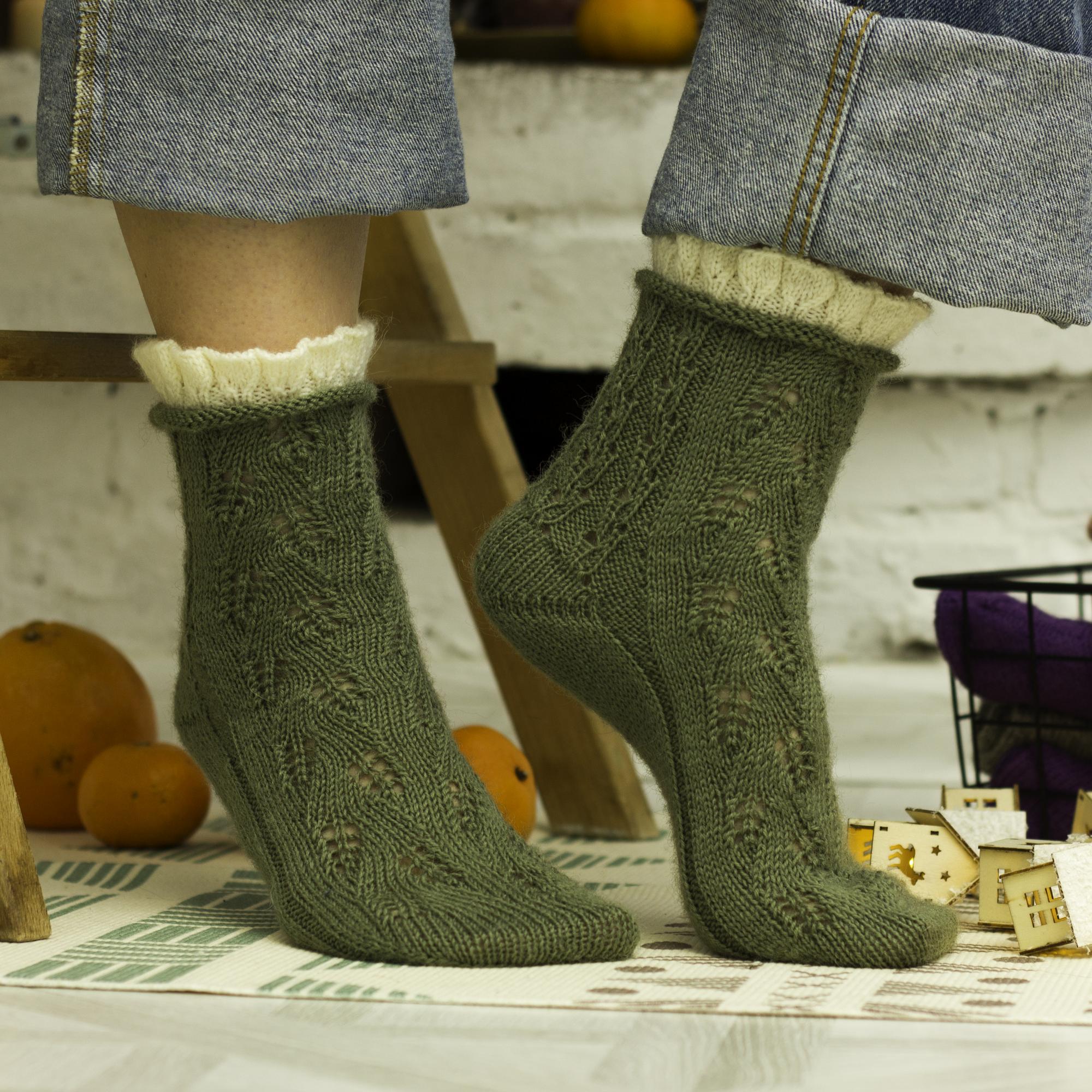 Описание носочков "Сантолина" + совместник