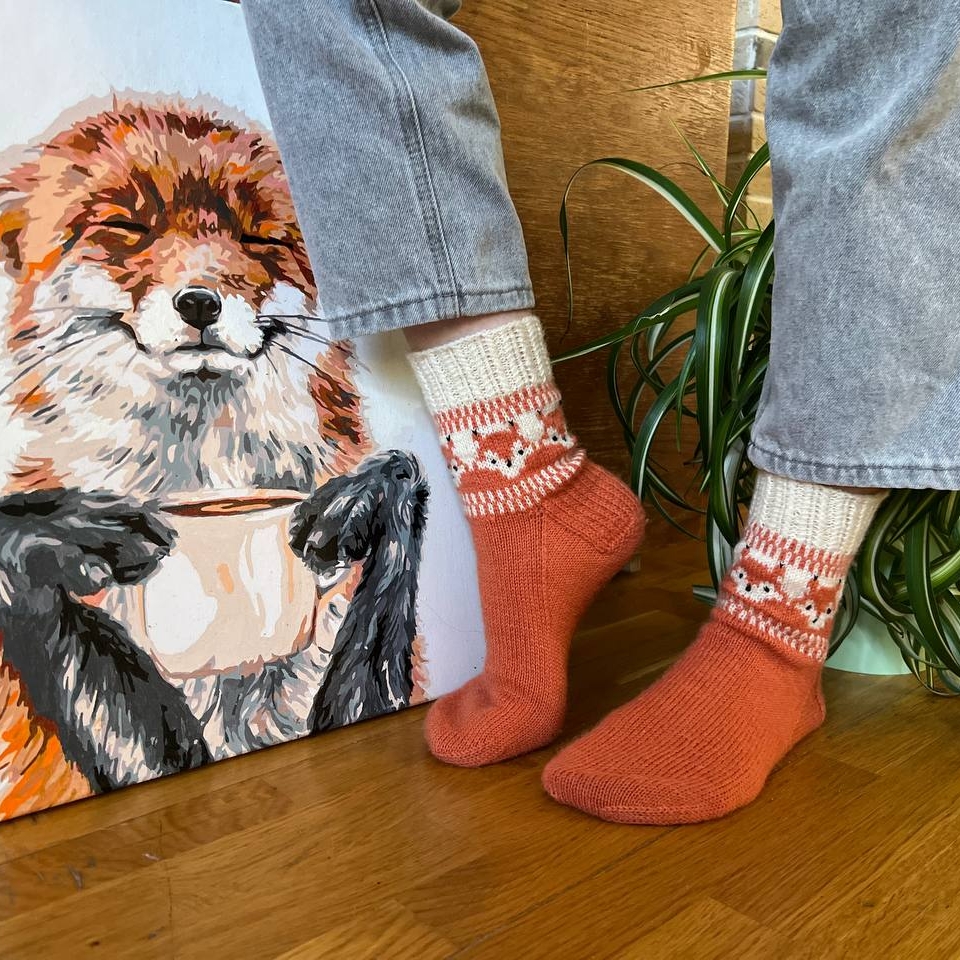 Носочки "Лисички" с жаккардом - инструкция + совместник.