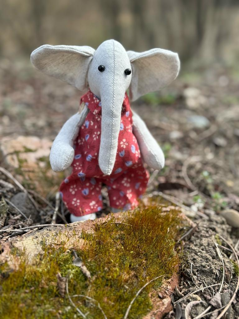 Набор для самостоятельного пошива "Слон в комбенизоне"