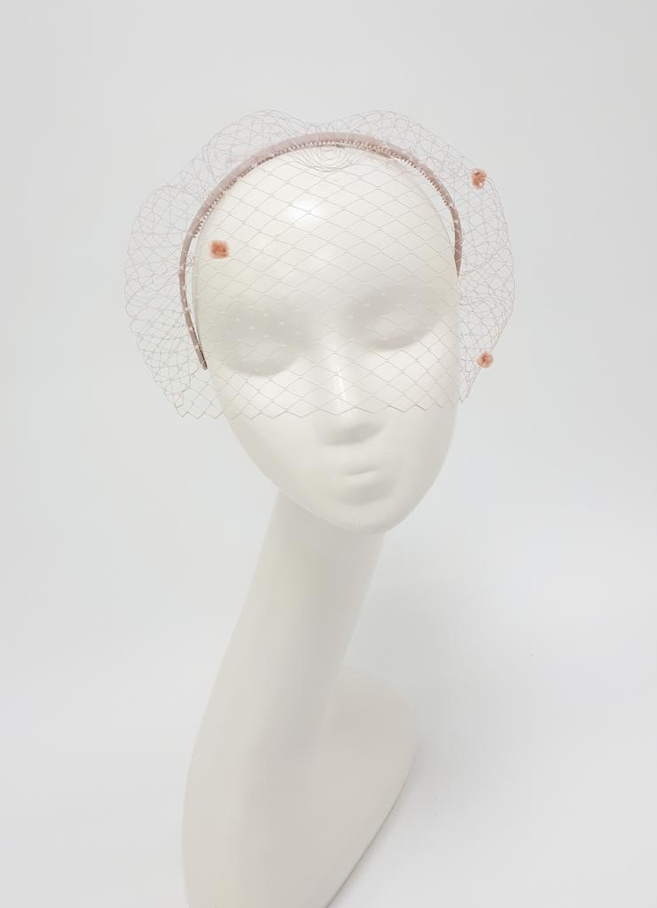 Вуалетка на ободке. Цвет пудровый