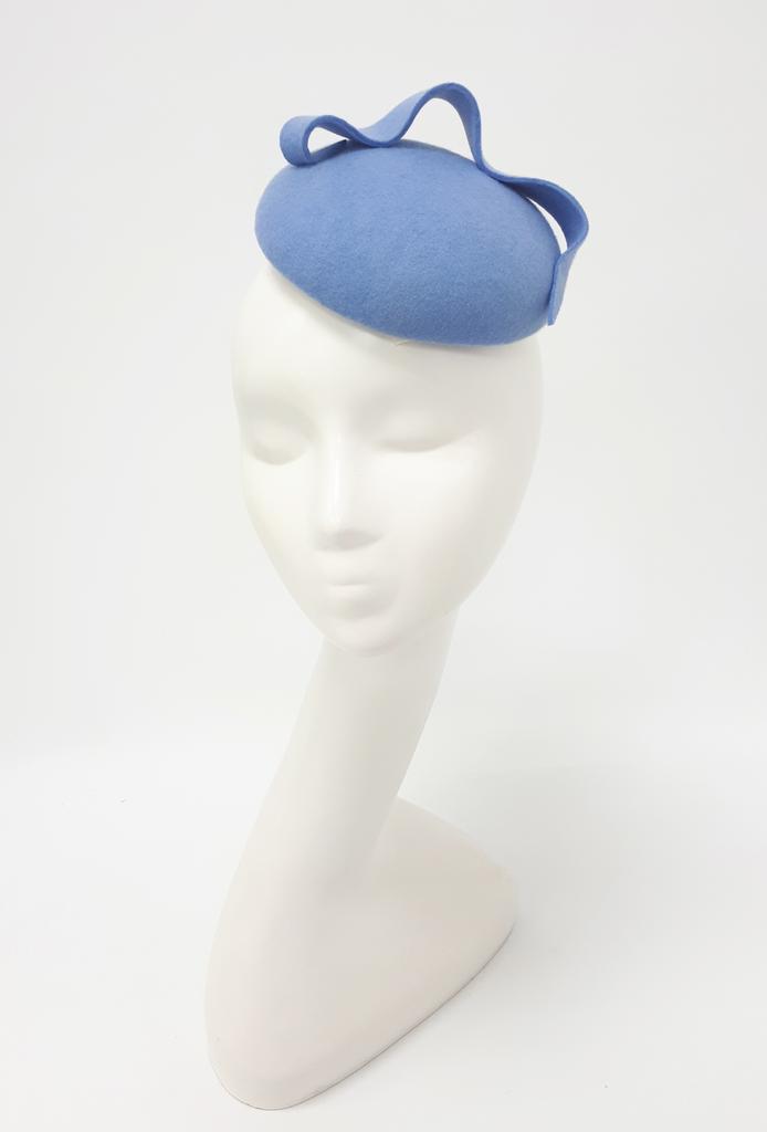 Шляпка-таблетка "Волна". Цвет голубой