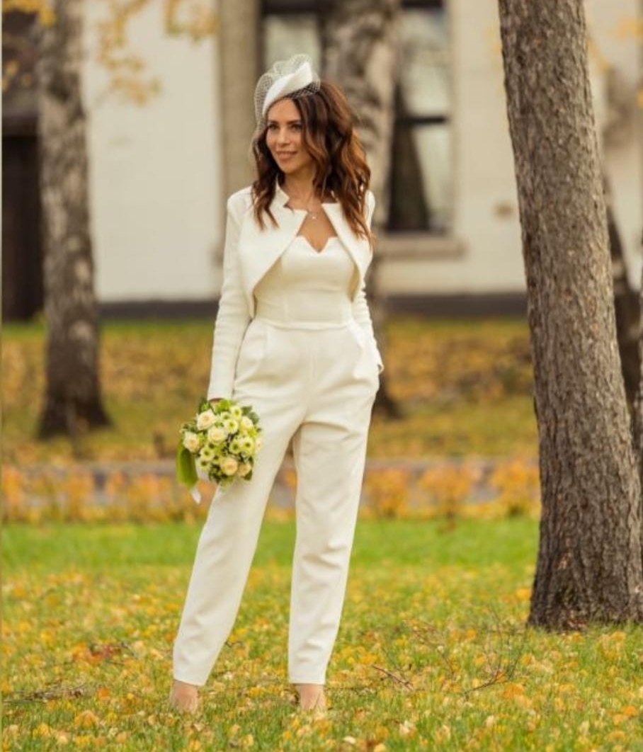 Фетровая мини-шляпка Nataly с вуалью . Цвет молочный