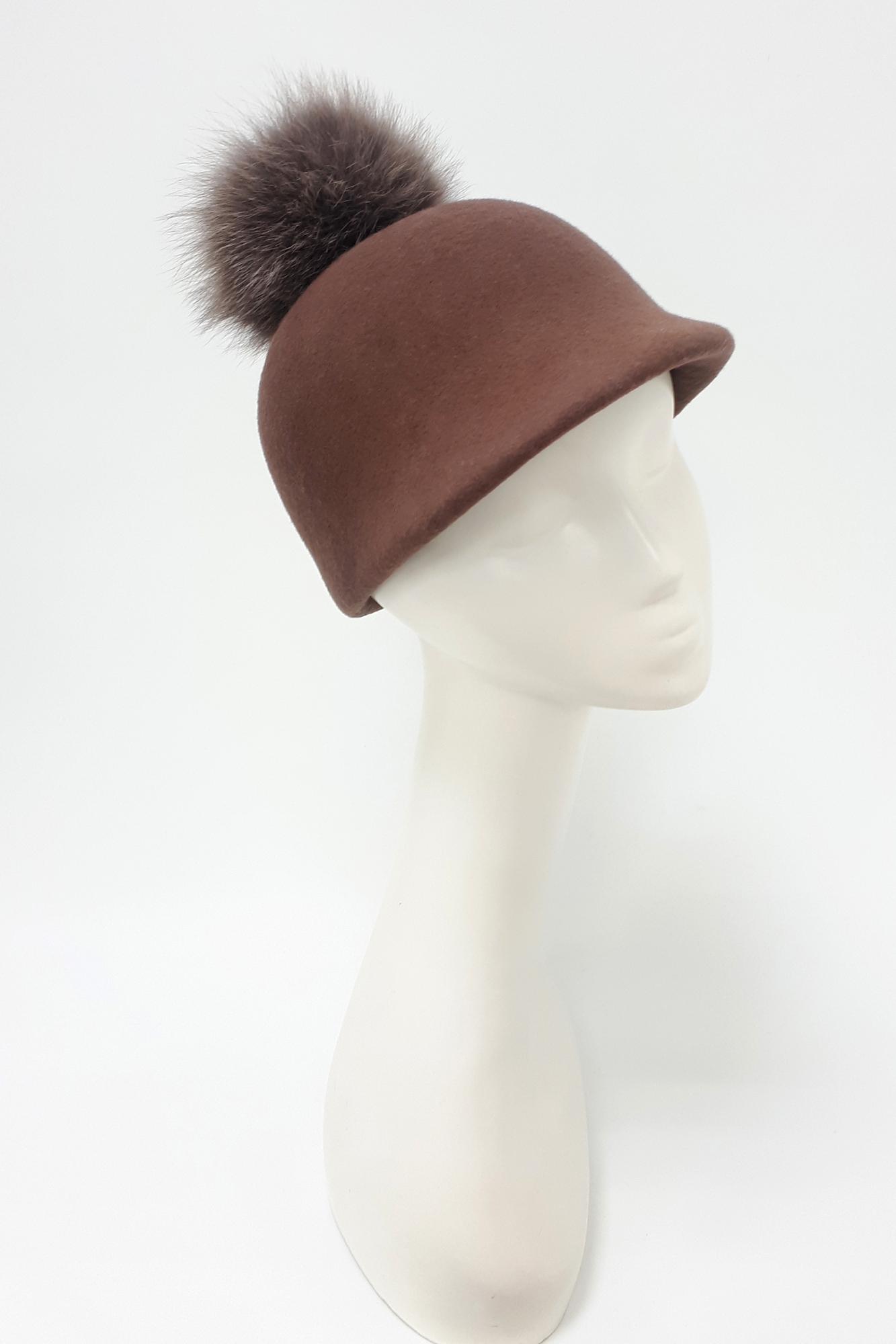 Жокейка с помпоном. Цвет несквик