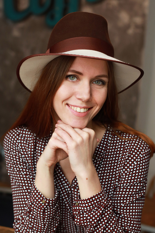 Двухцветная шляпа Федора. Цвет шоколадный, молочный