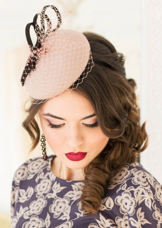 Шляпка-таблетка в стиле ретро от Ланы Анисимовой