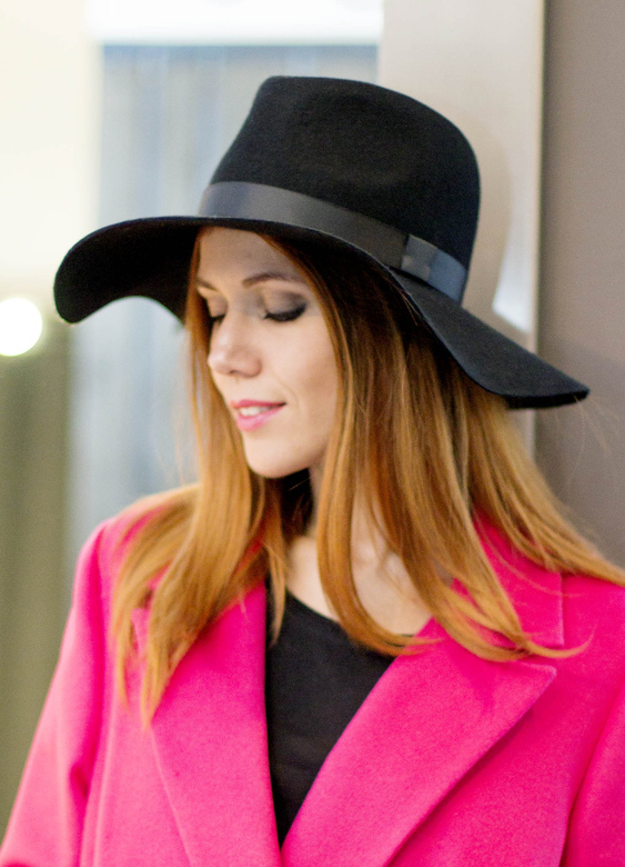 Широкополая шляпа федора с мягкими полями