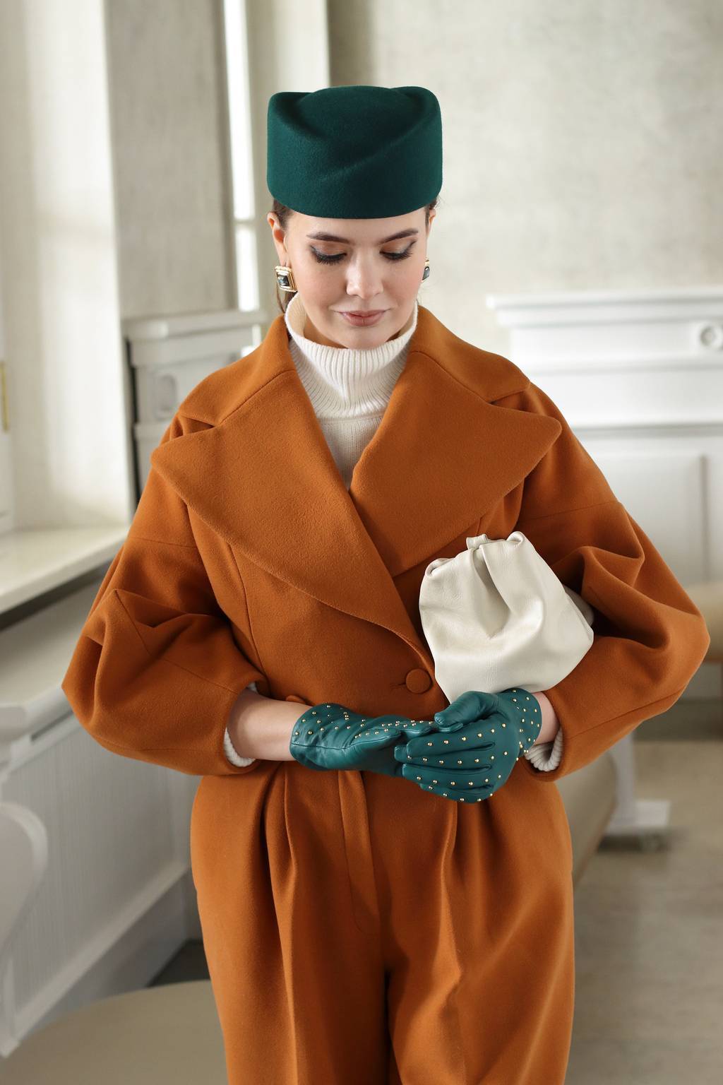 Шляпка-пилотка Elegance. Цвет темно-зеленый