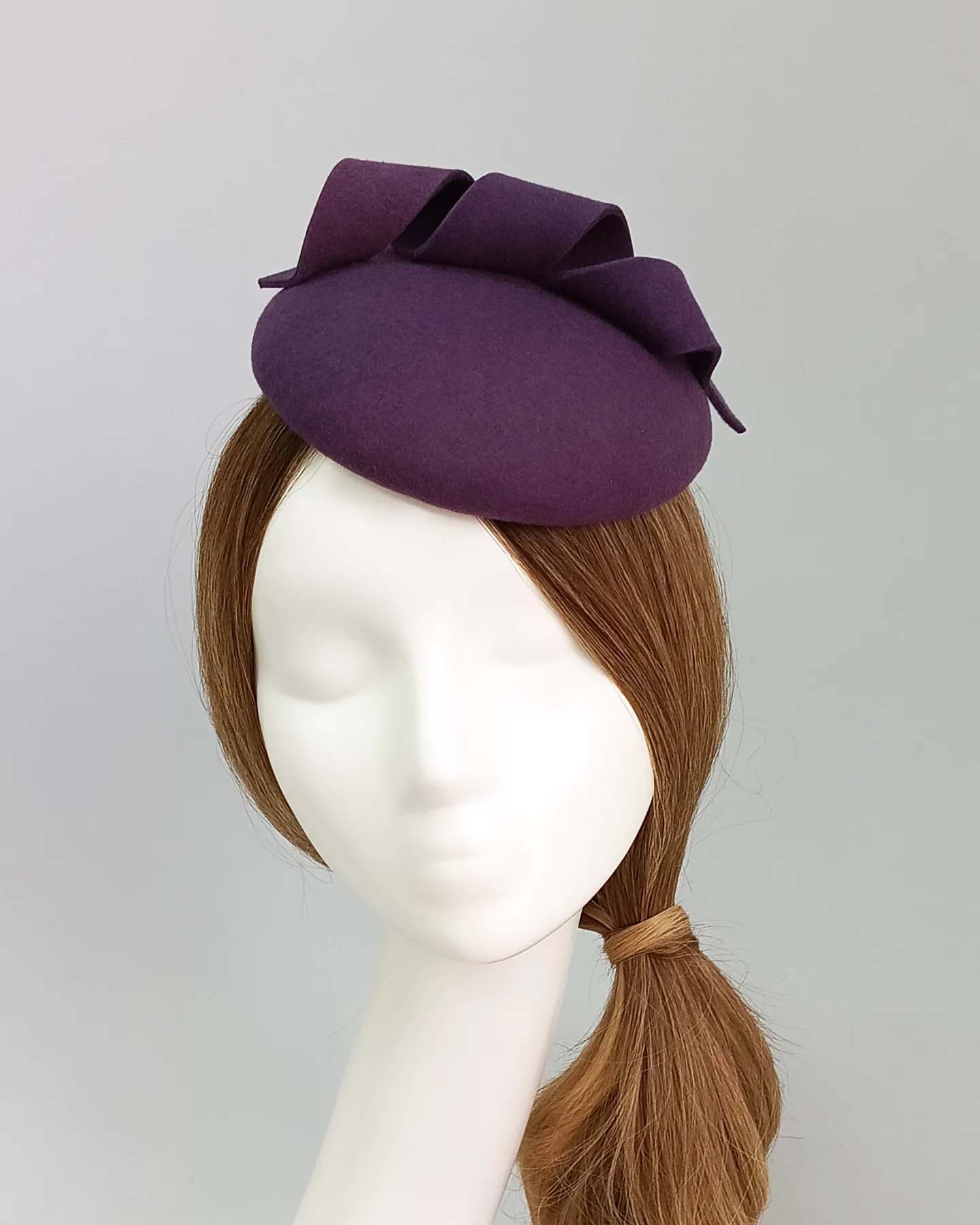 Шляпка-таблетка "Спираль"