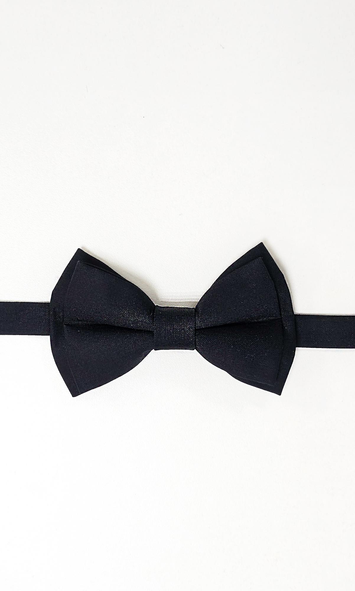 Галстук-бабочка. Цвет черный