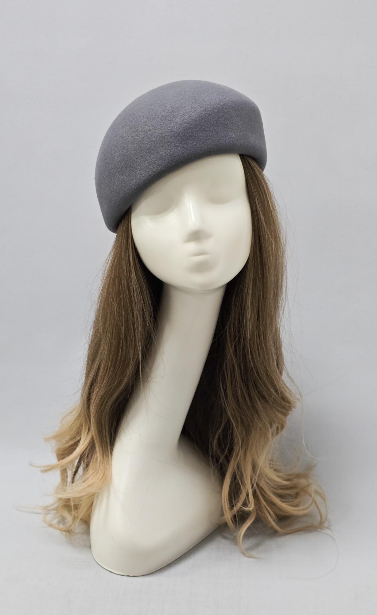Фетровый берет. Цвет серый