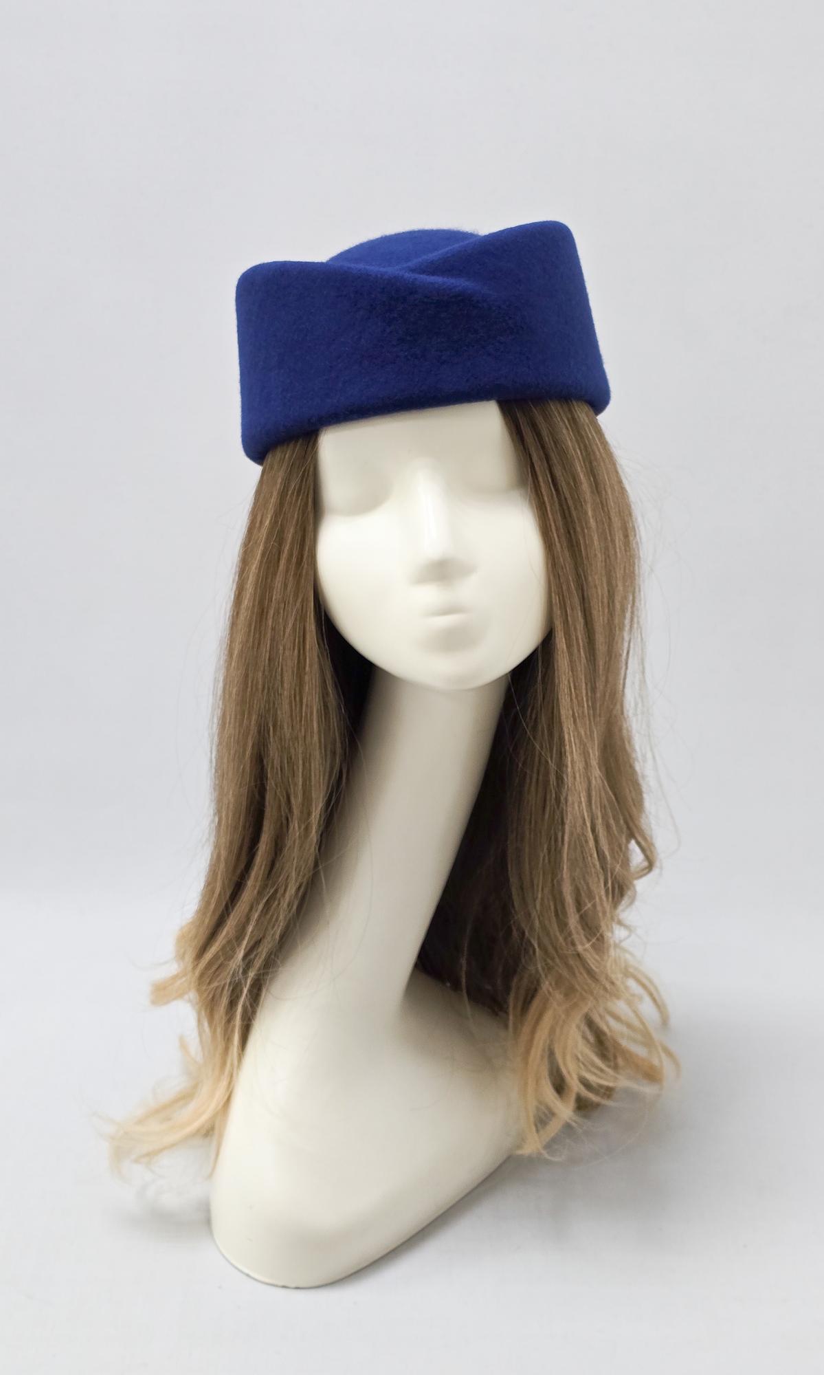 Шляпка-пилотка Elegance. Цвет синий