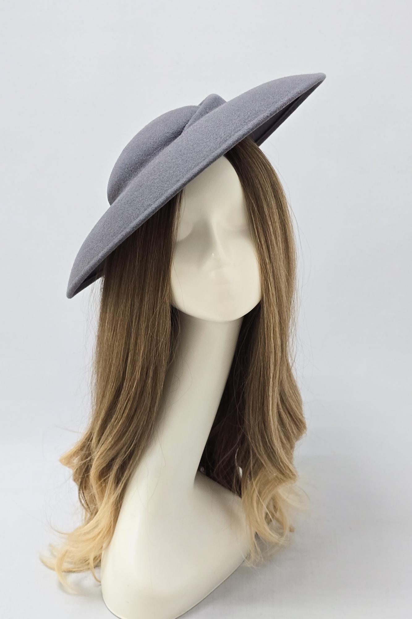 Авторская шляпка Асьет. Цвет серый 35 см..