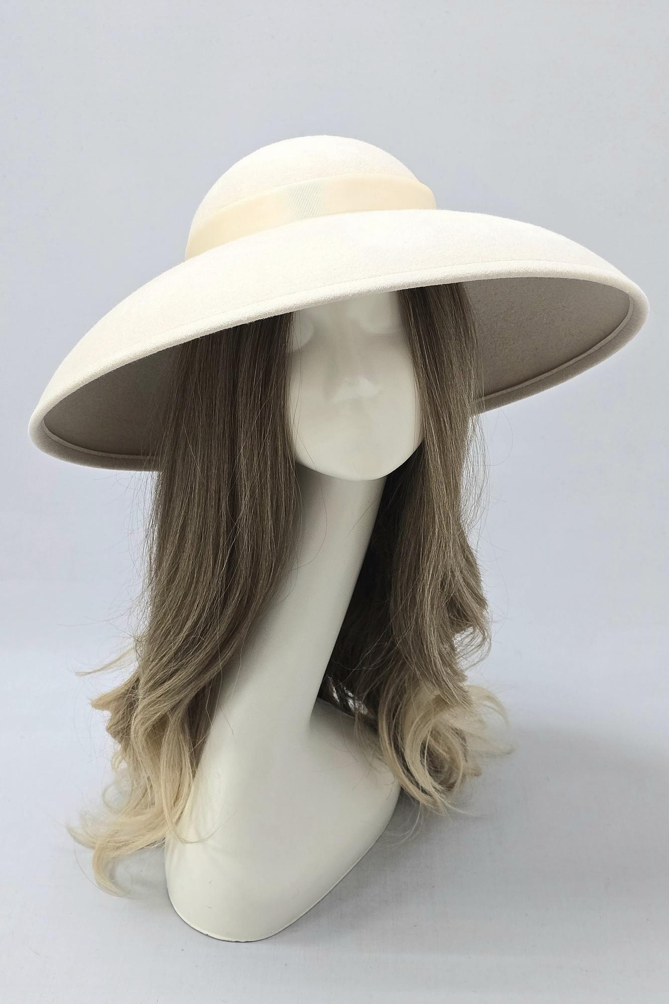Широкополая шляпа Одри. Цвет кремовый