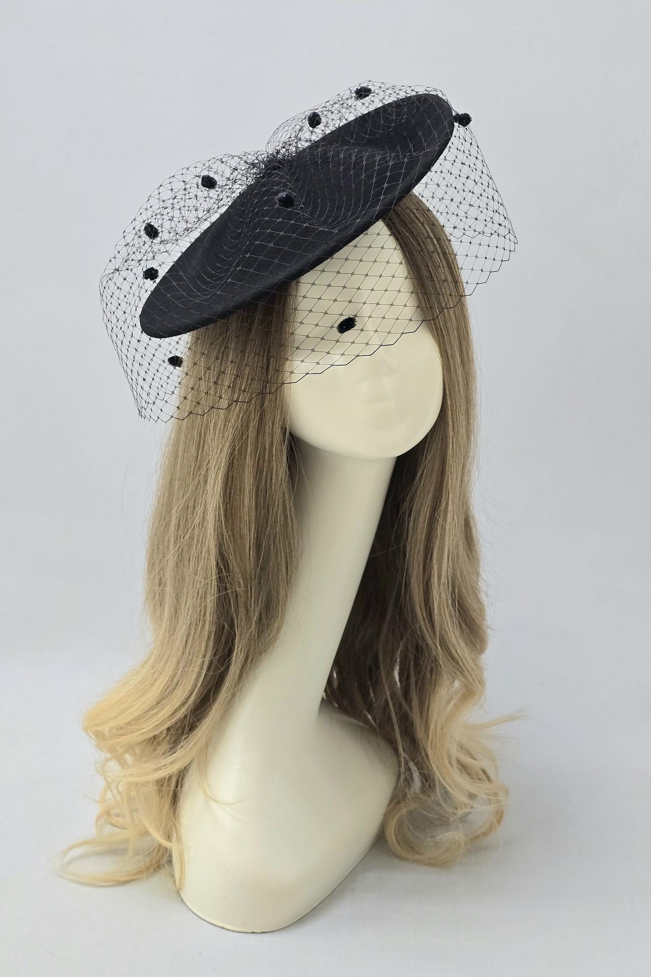 Шляпа Катрин с вуалью. Цвет черный