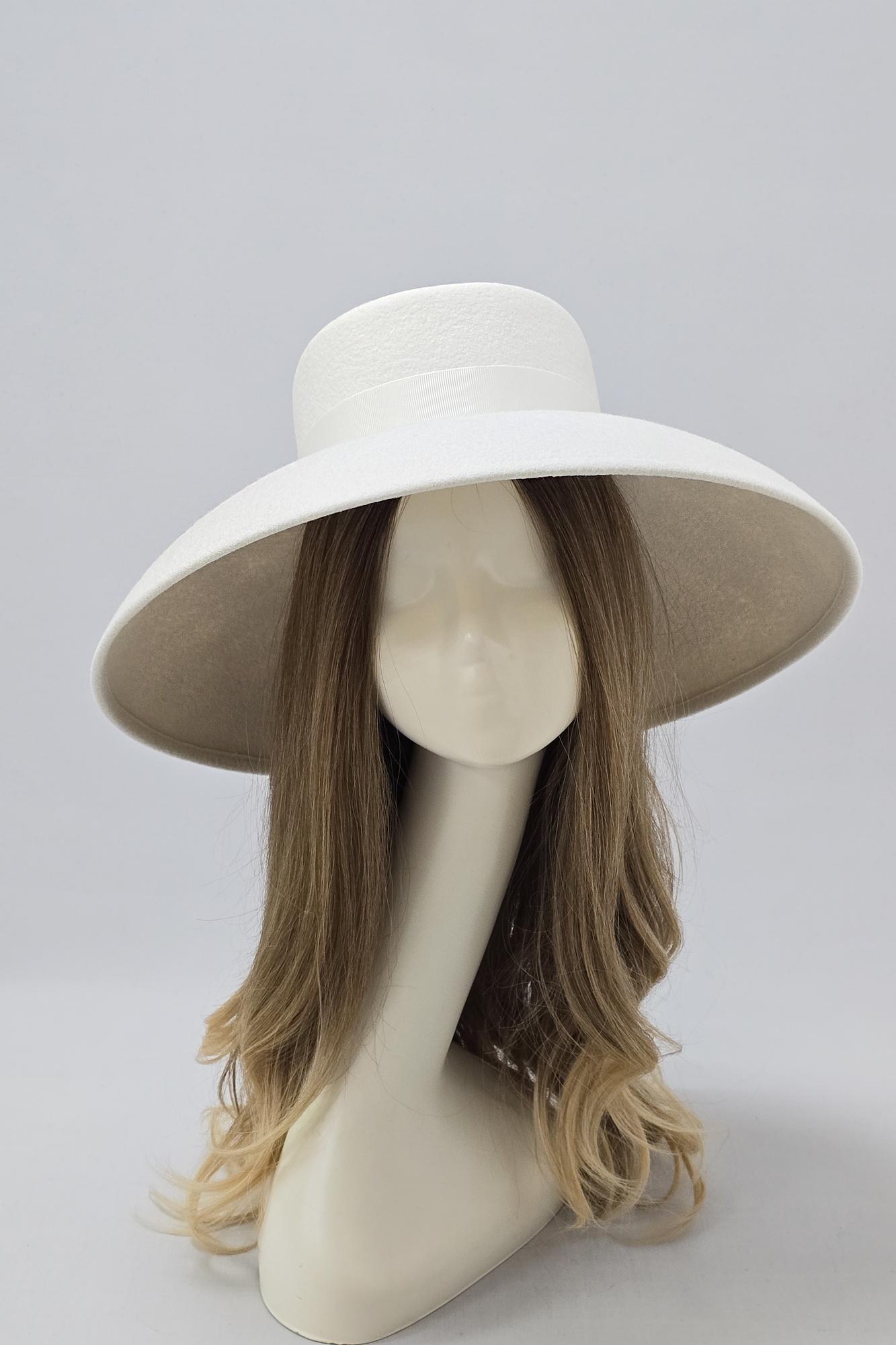 Широкополая шляпа "Незнакомка". Цвет молочный