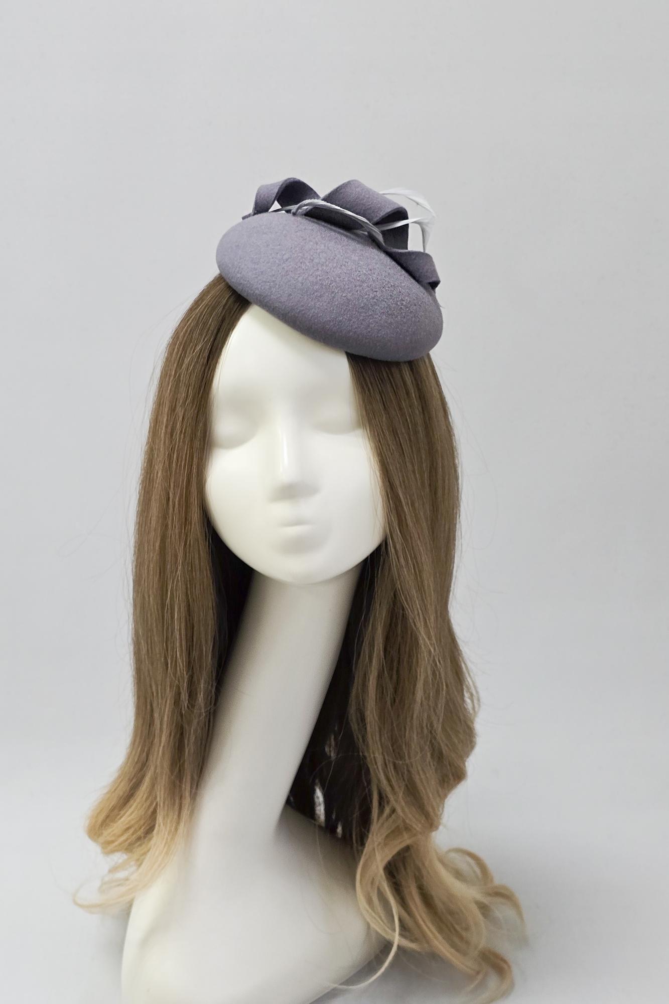 Шляпка-таблетка "Спираль". Цвет громовое небо