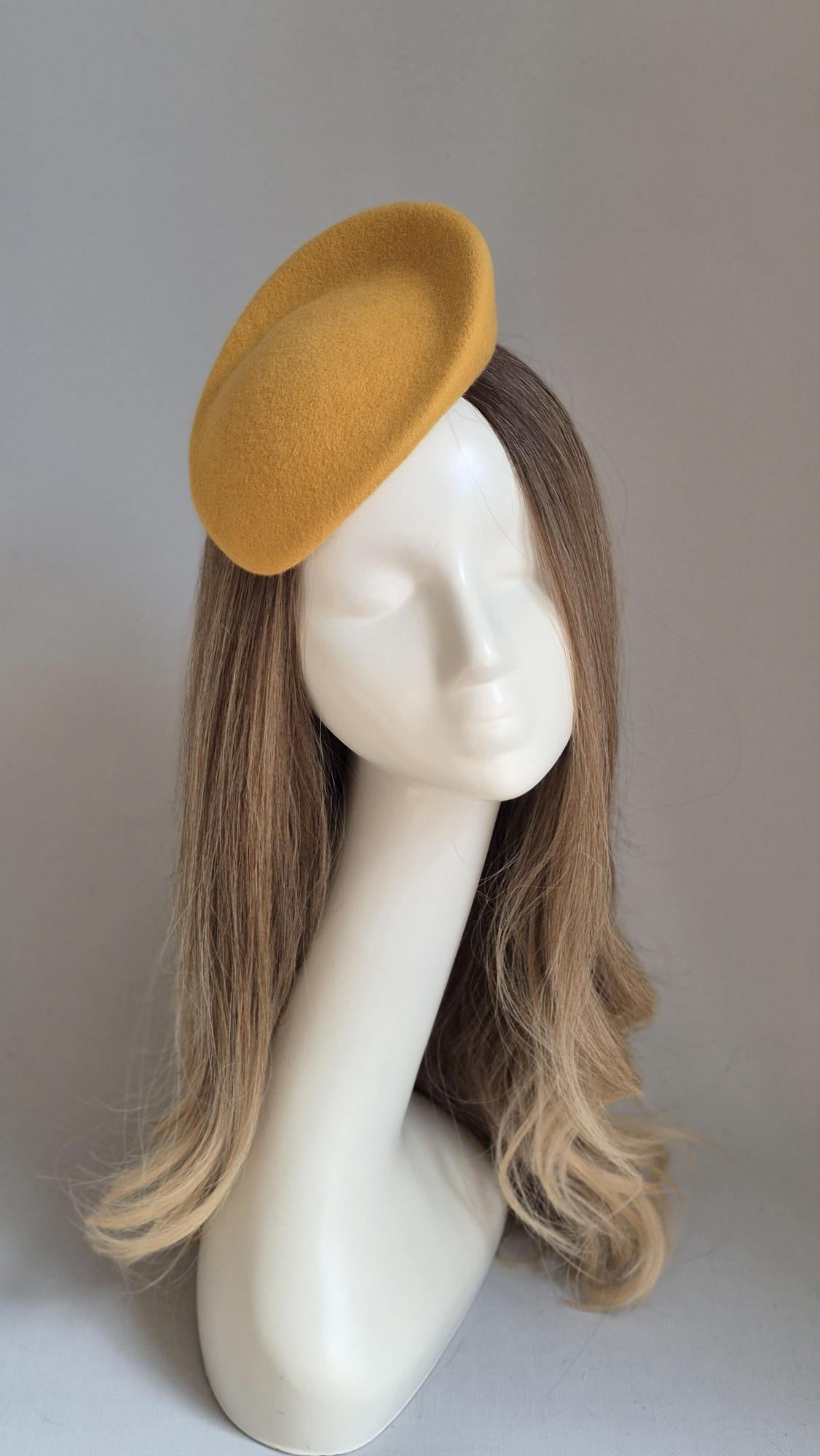 Вечерняя шляпка "Nataly". Цвет горчичный