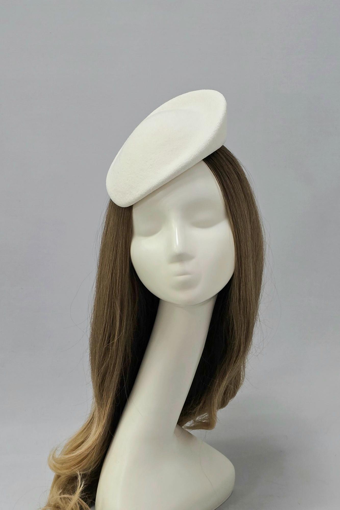 Вечерняя шляпка "Nataly". Цвет молочный