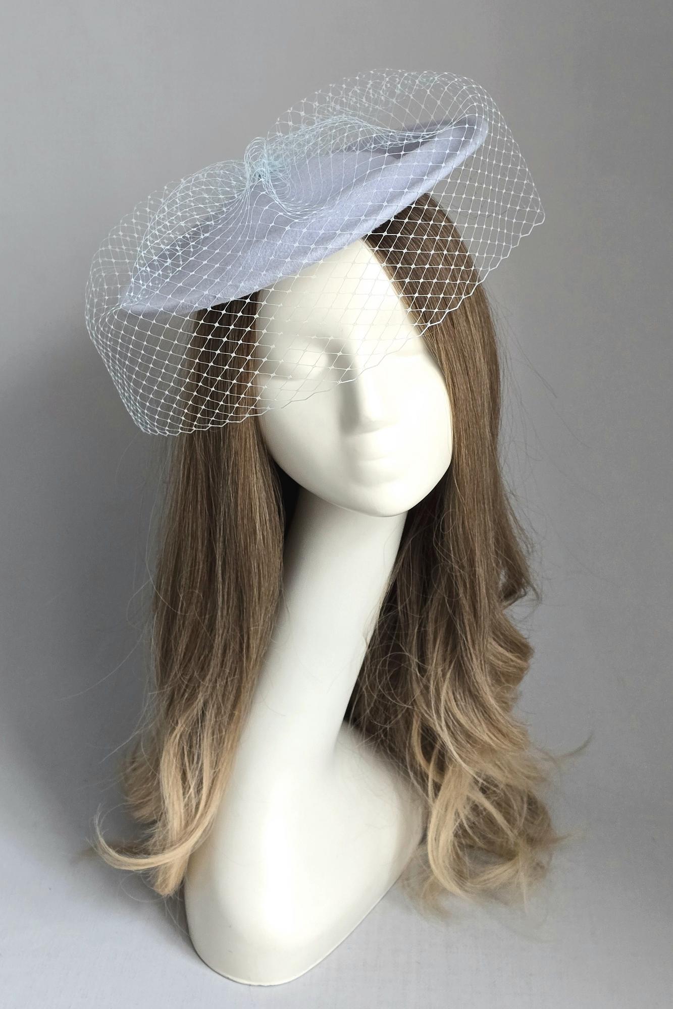 Шляпка "Катрин" с вуалью. Цвет нежно-голубой