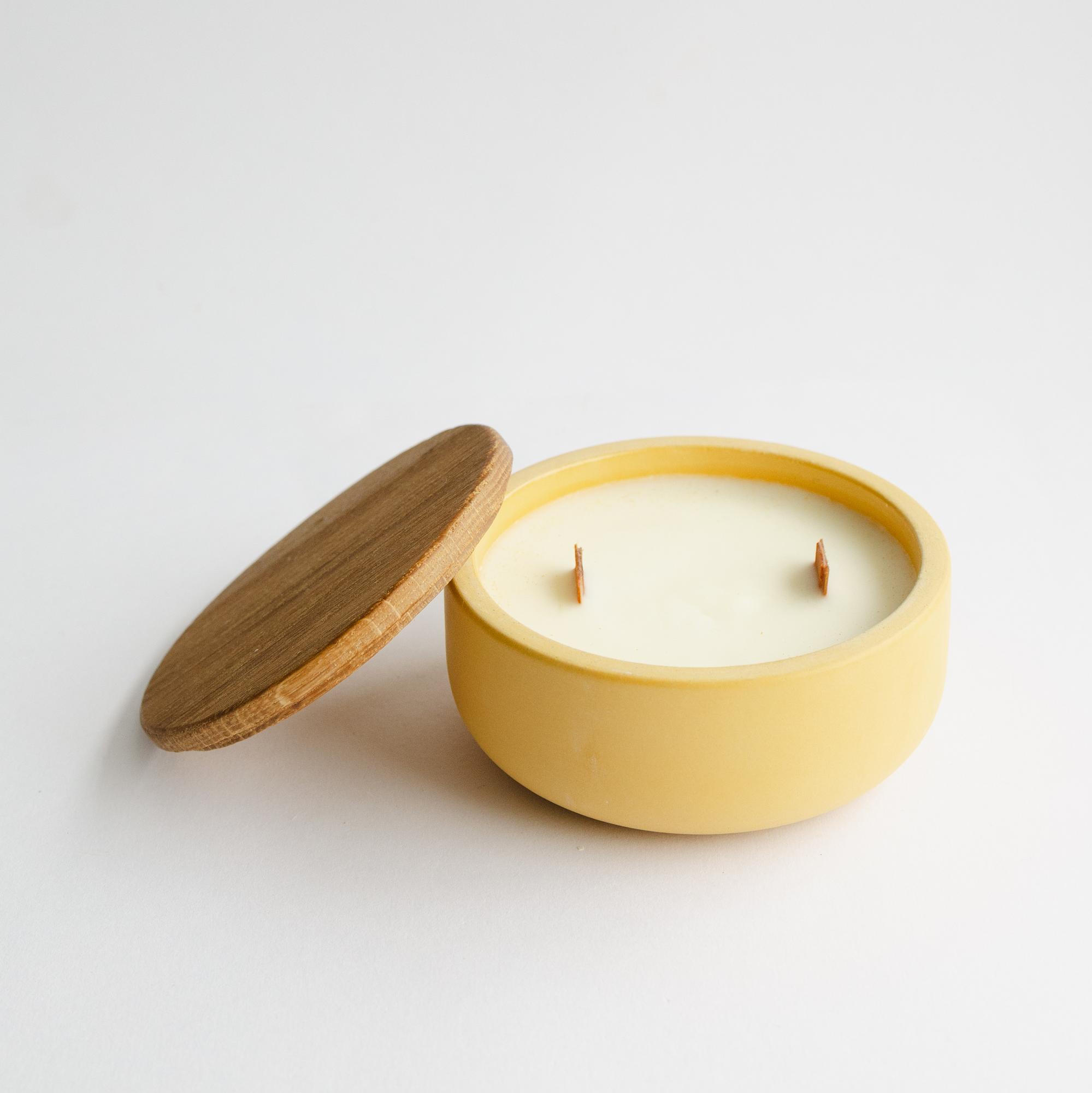 Свеча Mone большая желтая