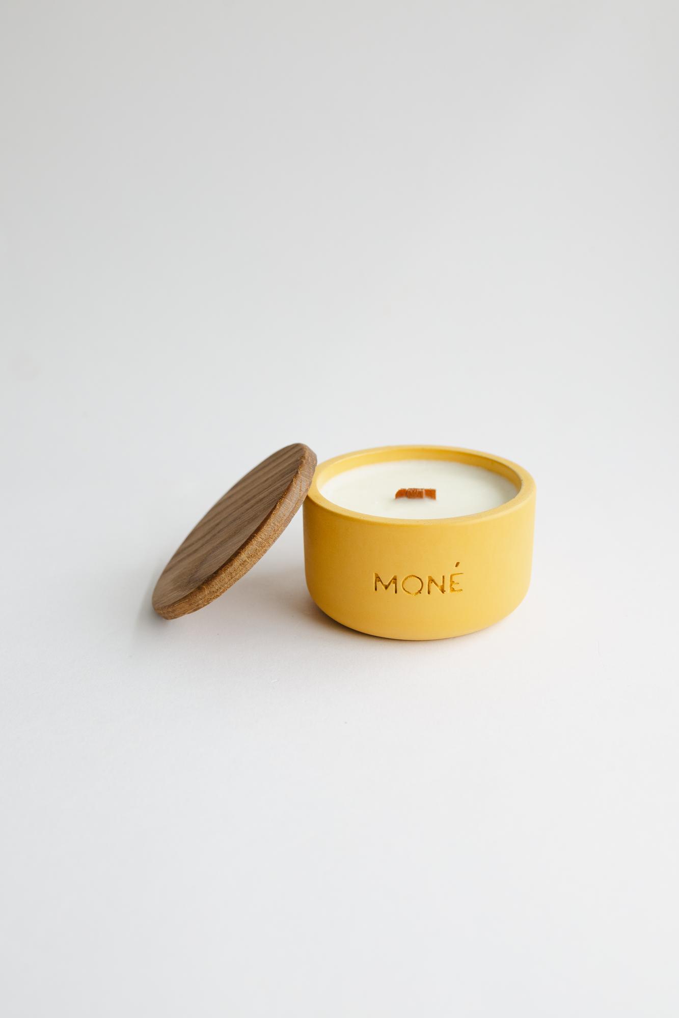 Свеча Mone маленькая желтая