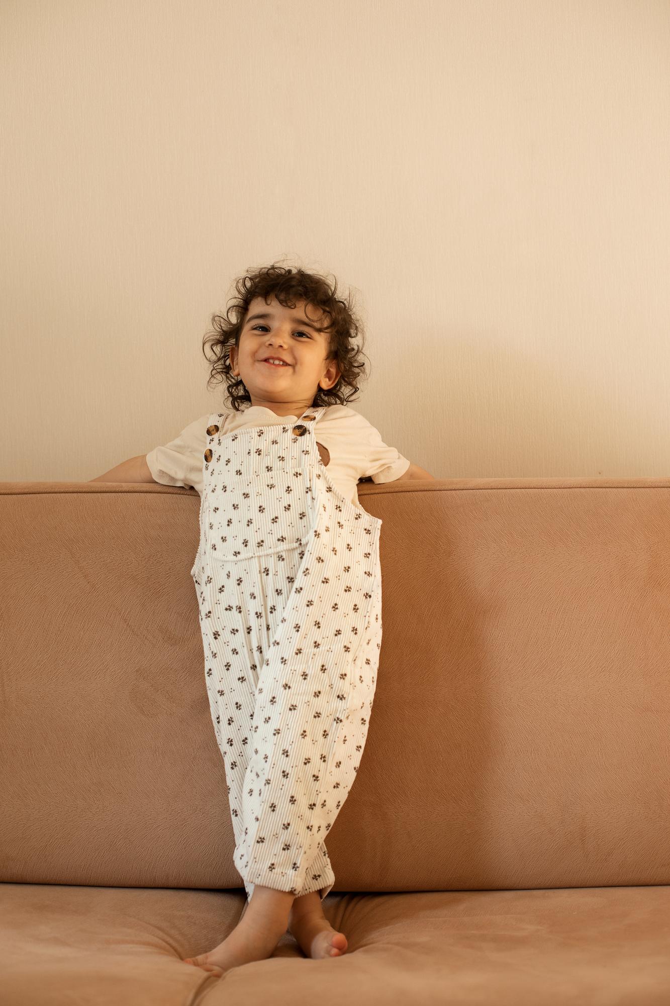 Вельветовый комбинезон в цветочек